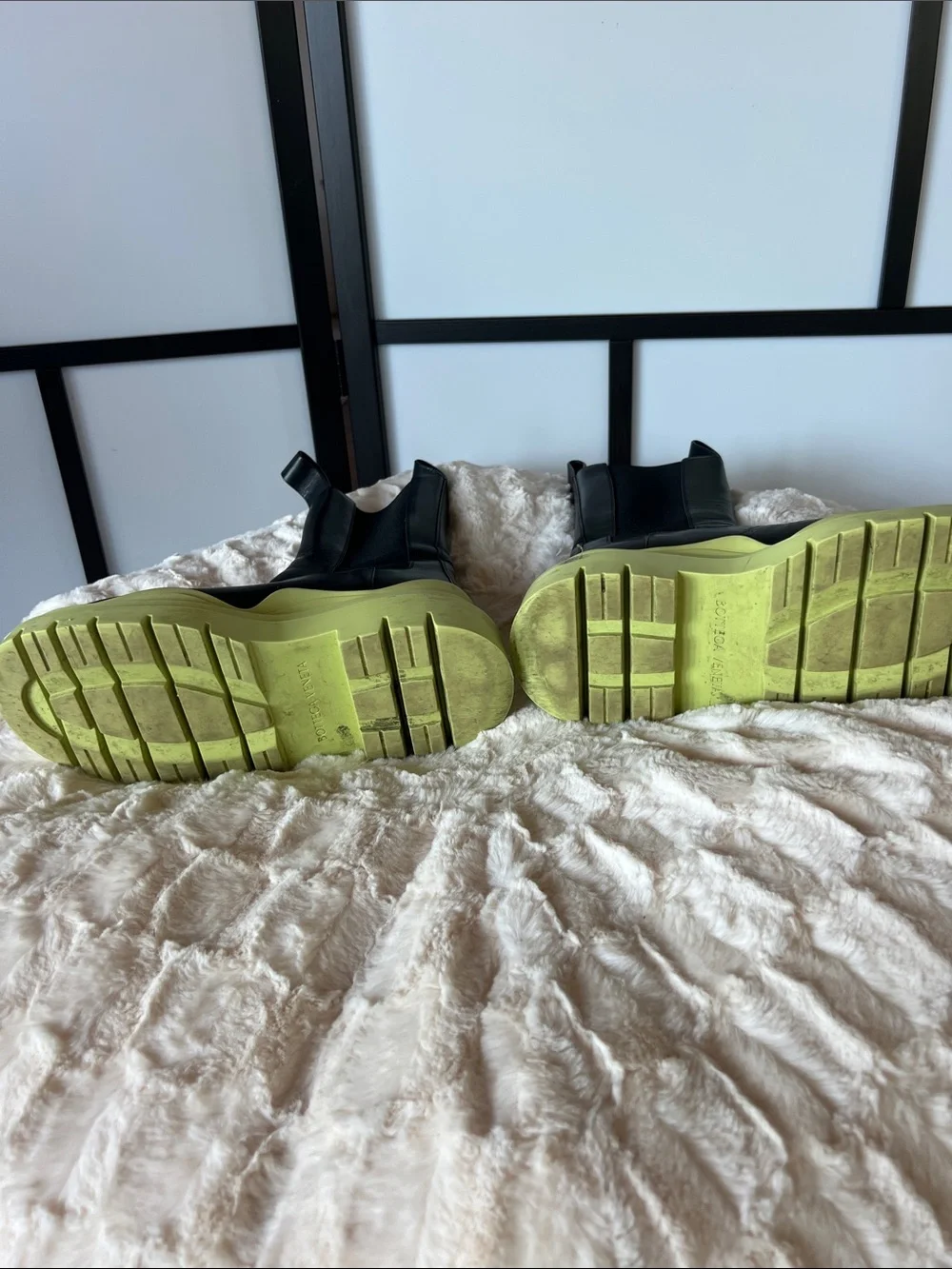 Bottega Veneta Women’s  Black Tire Leather Green  Platform Sole 35 excellent